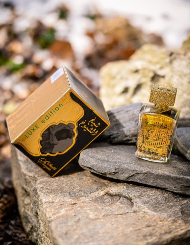 Parfum arabesc Sheikh Shuyukh Luxe pentru barbati cu miros dulce din gama Lattafa.